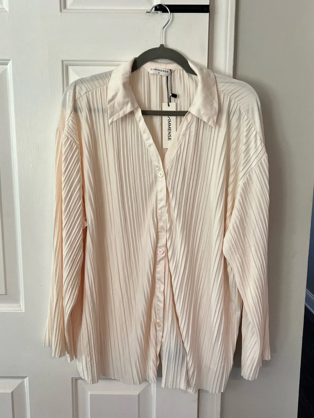 Commense Cream Pleated Button-Front Oversized Top - Picture 4 of 7